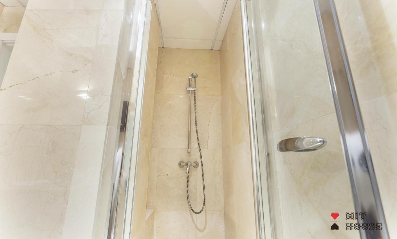 شقة Mit House Puerta Del Sol III En مدريد المظهر الخارجي الصورة